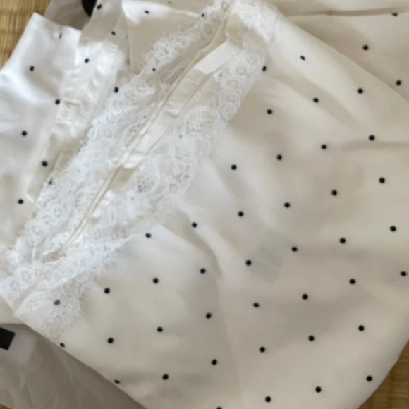 Elegant White Polka Dot two pc set- Missing label - Picture 2 of 2